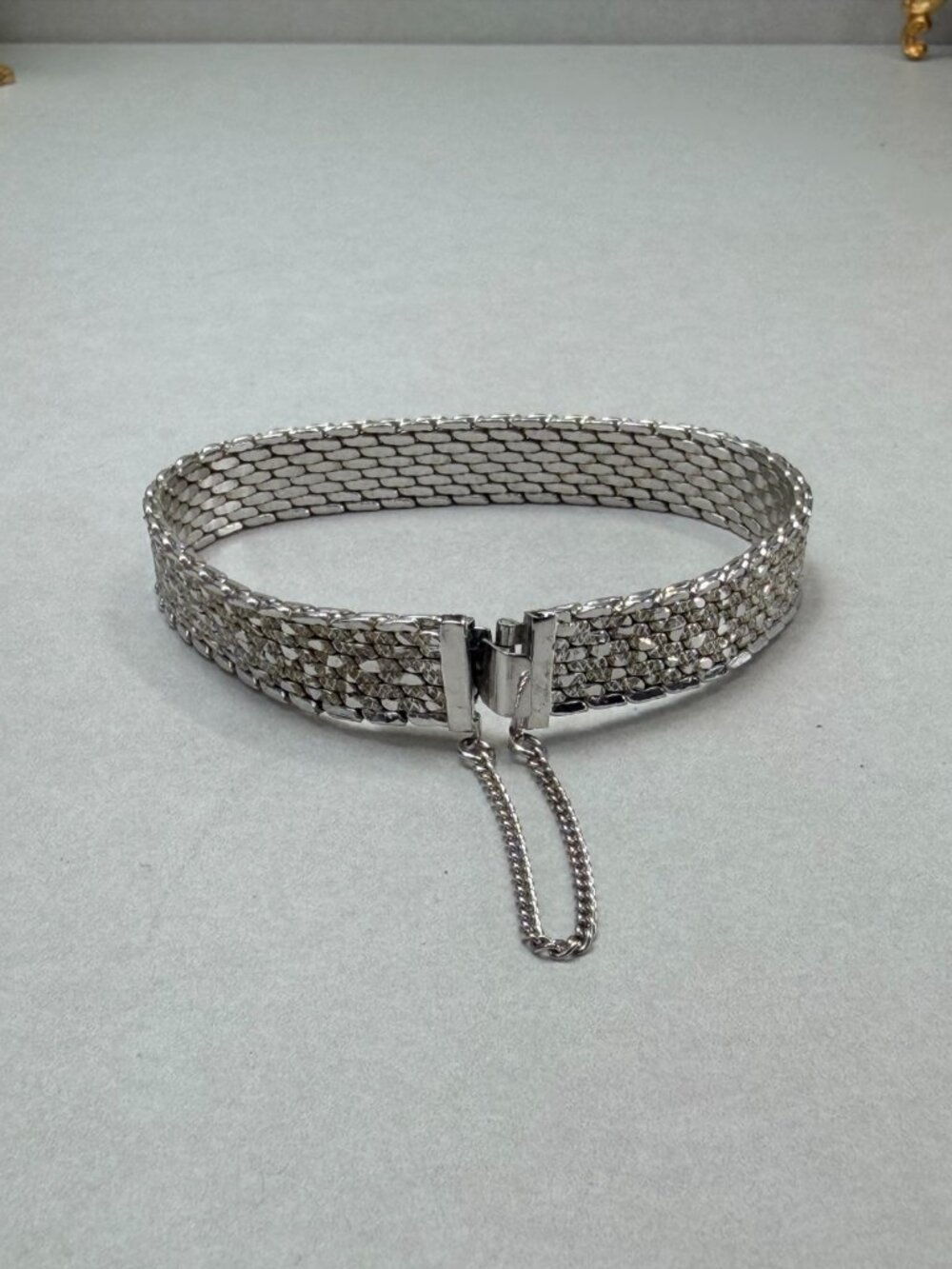 Vintage Monet Silver Tone Diamond Cut Textured Flexible Mesh Box Clasp Bracelet
